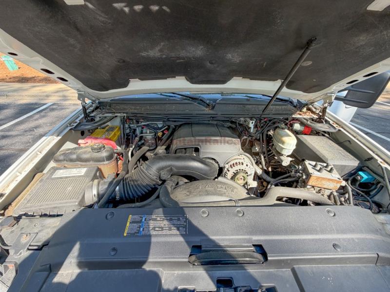 2007 Chevrolet Suburban 2500 Hy-Rail 
