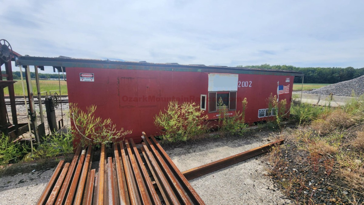 Chicago & North Western Railroad Caboose #2002