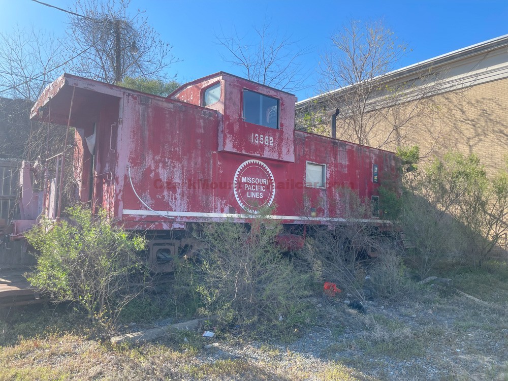 Missouri Pacific Caboose #13582